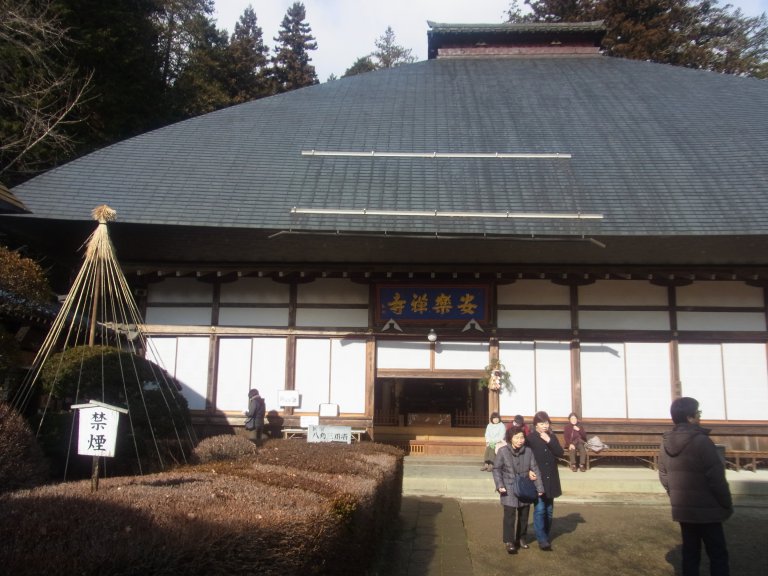 安楽寺の本堂画像