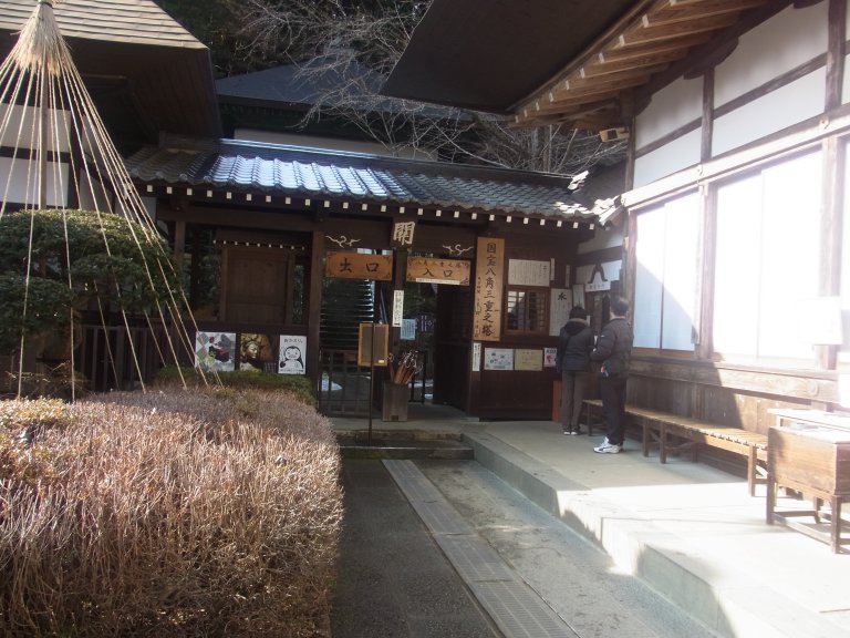 安楽寺の八角三重塔入口画像