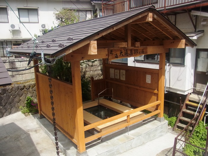 別所温泉にある大湯薬師の湯(足湯)