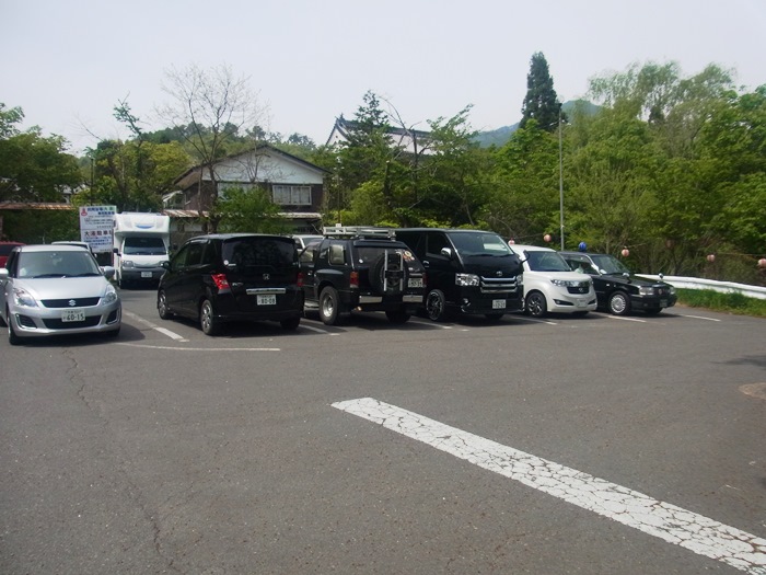 意外と広い大湯の無料駐車場