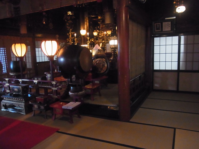 北向観音の護摩堂の内部